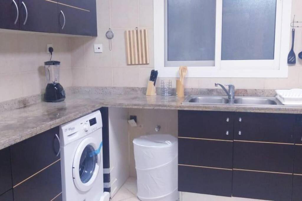 Lovely 1-Bedroom Apartment In The Heart Of Dubai Marina Exterior photo